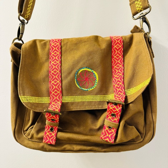 American Girl Doll Lea’s Collection Messenger Bag/Crossbody/ Purse Tan - Picture 2 of 7